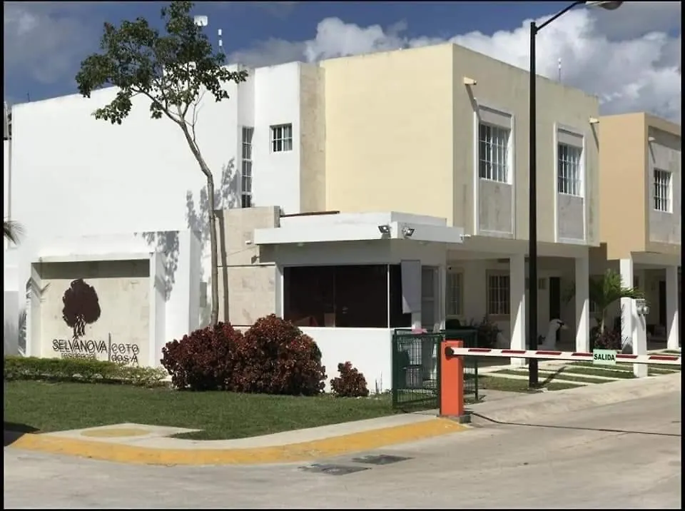 Casa Kinichna En Playa Del Carmen Apartment Mexico